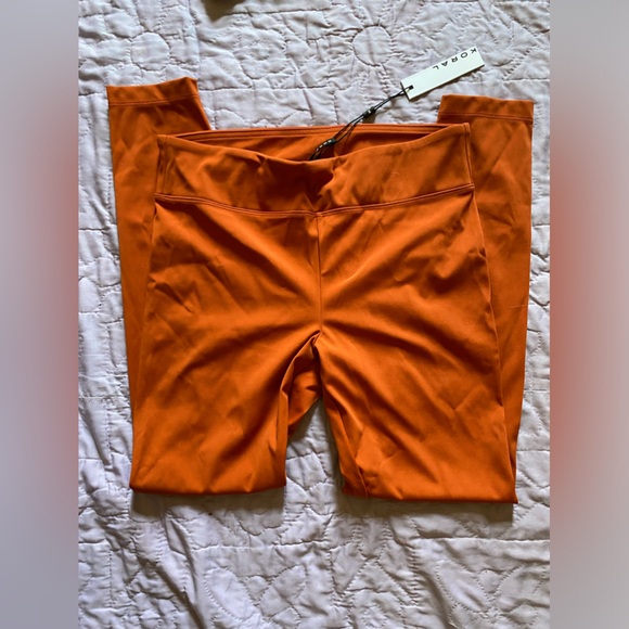 NWT KORAL Drive Hi-Rise Blackout Workout Leggings in;Rustic Villa - Picture 4 of 7